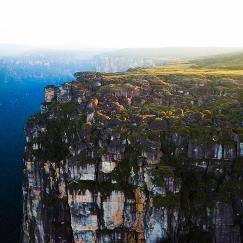 LE MONDE MYSTERIEUX DES HAUTS PLATEAUX - FFDL